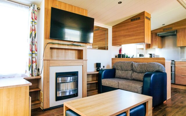 Captivating 6-person Caravan in Rhyl