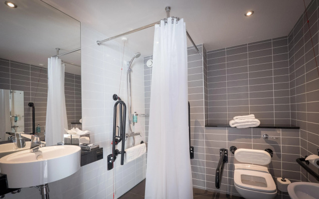 Holiday Inn Express Stockport by IHG