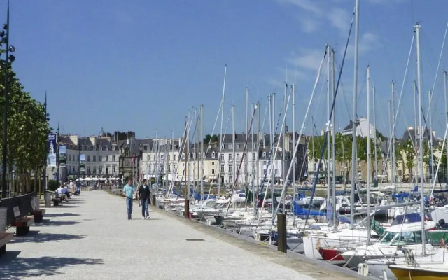 Holiday Home Near Gulf of Morbihan Beach