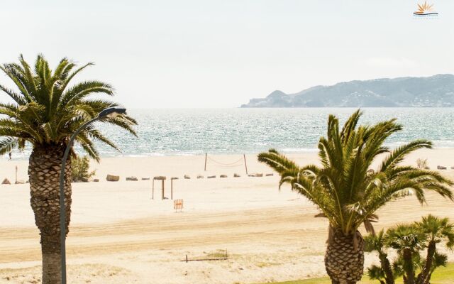 Seafront L'Estartit Apartments