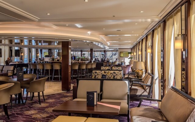 Hotelships Holland - MS Charles Dickens