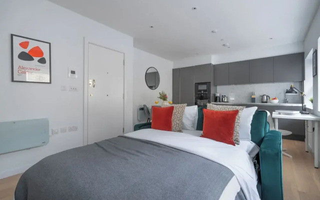 Chic 1BR Close to Tower & Thames