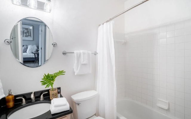 Matthew Blvd - Marina