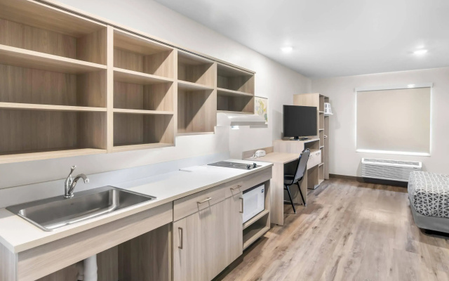 Woodspring Suites Elkhart