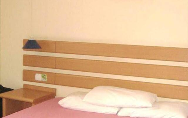 Home Inns Shanghai Hongqiao World Trade Xianxia Road