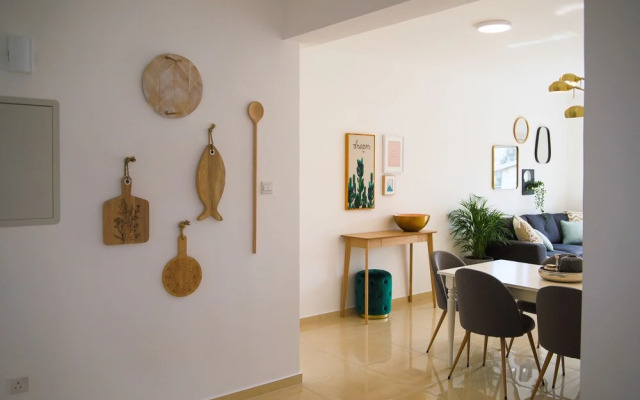 Phaedrus Living: Central Luxury Flat Esperidon 201