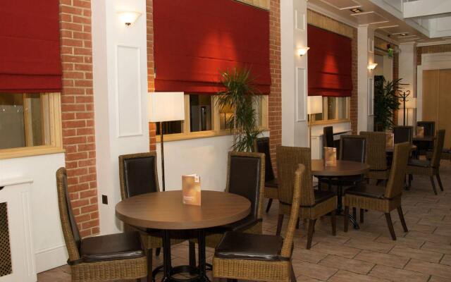 Oakwood House Hotel