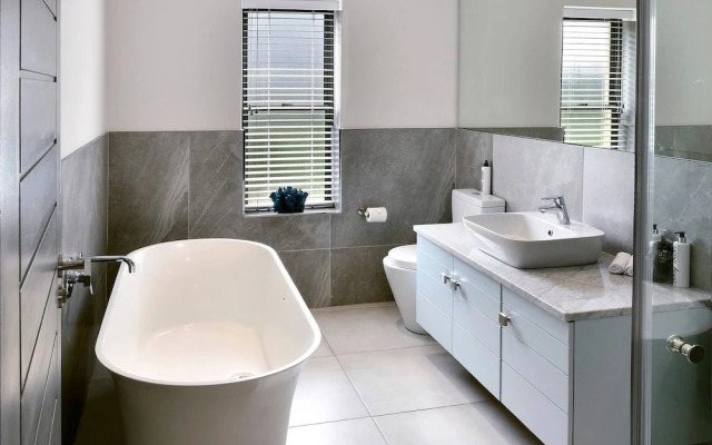 Small Wonder Guest Villa With Private Pool
