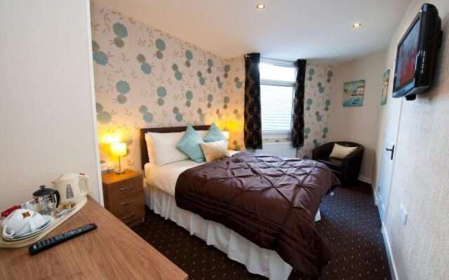 Number 44 Hotel & Bar