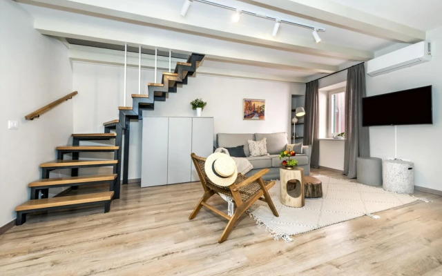 Yellow House Rovinj - Duplex Apartment
