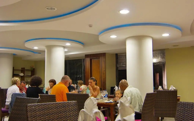 Laguna Beach Hotel & Spa