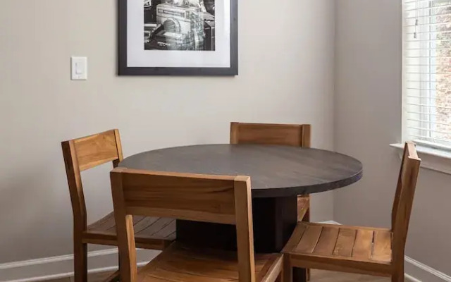Kasa FreeMoreWest Charlotte
