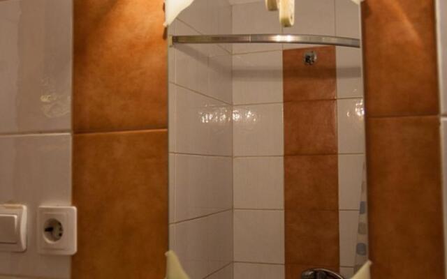 Chic Artistic Central Double Studio