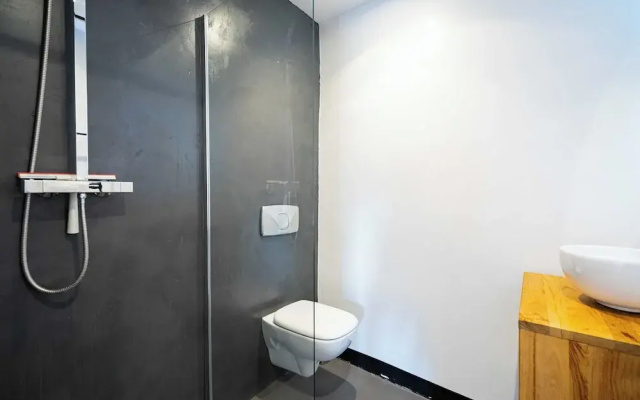 1 Bedroom Apartment in City Center, Near Old Port
