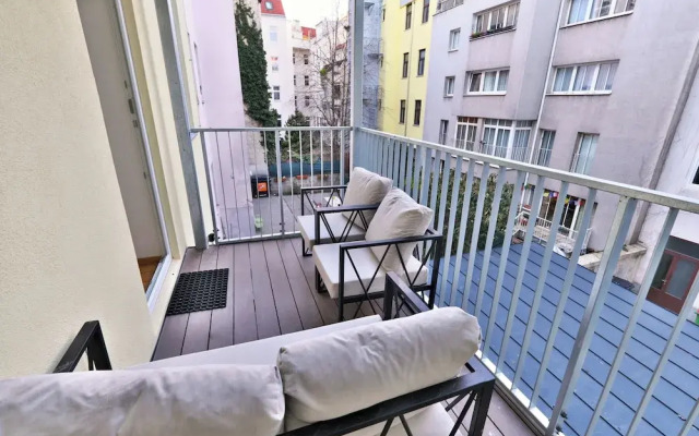 Vienna Lotus Apartment