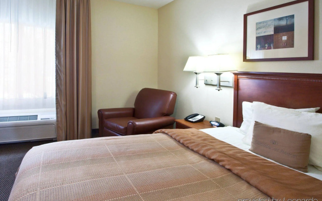 Candlewood Suites Fort Myers Sanibel Gateway by IHG - Image 7