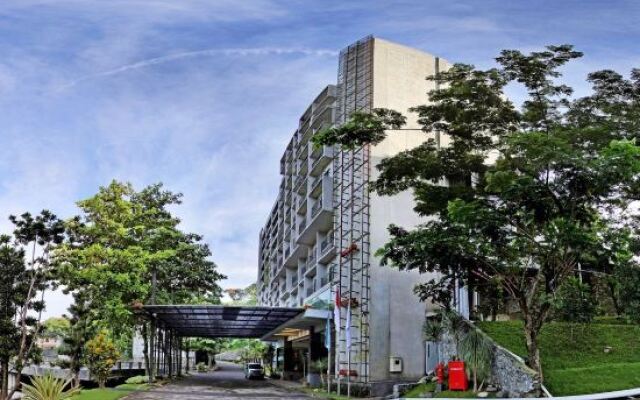 Oaktree Emerald Hotel Semarang