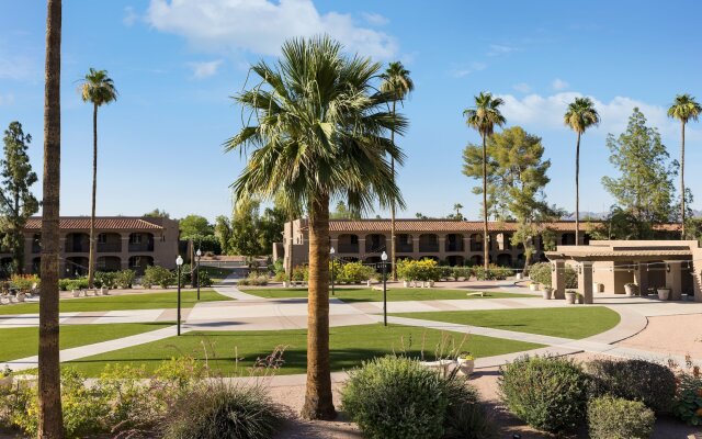 The Scottsdale Plaza Resort & Villas