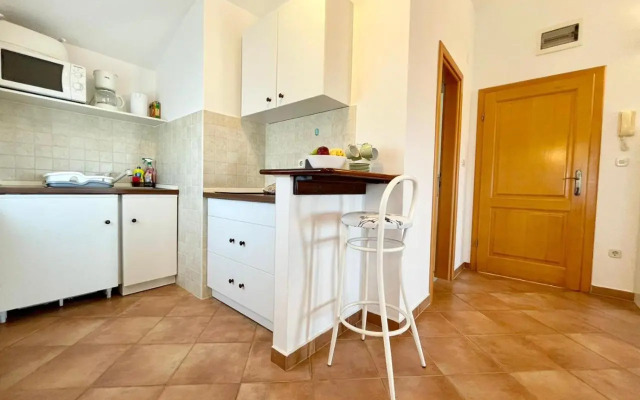 Apartments Ladonja