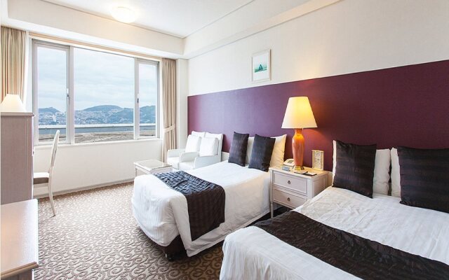 Luke Plaza Hotel