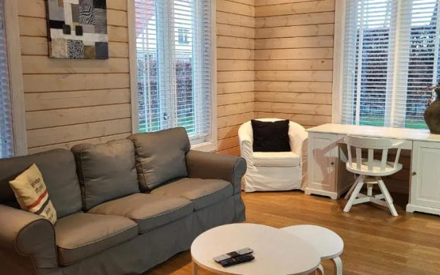 The Black House - Luxurious Holiday Villa Zeewolde