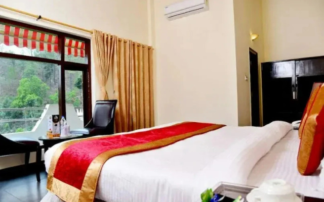 Vaapi Comfort Inn by OYO Rooms