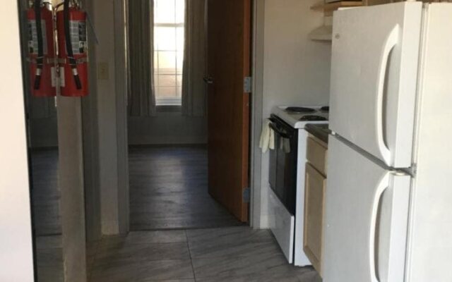 All Suites Inn Budget Host