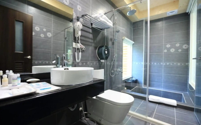 Cai Feng B&B