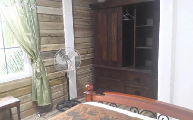 Hotel y Restaurante Casa Escondida