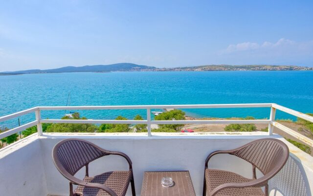 Camlik 87 Hotel Ayvalik