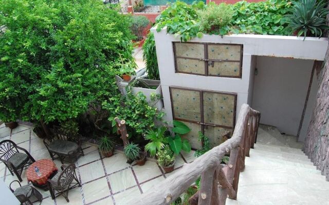 Sai Home Stay Bed and Breakfast