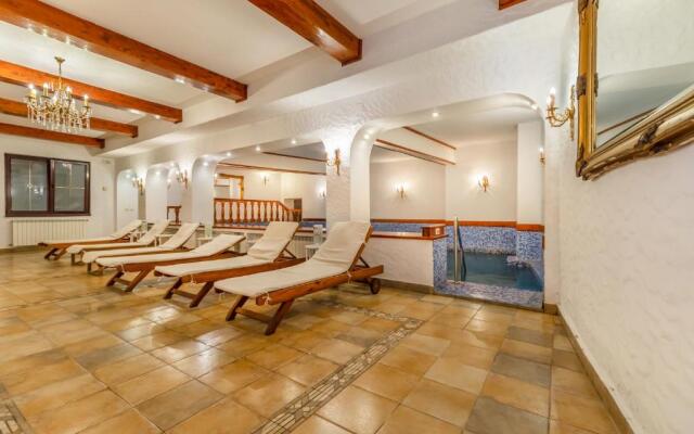 Hotel Imparatul Romanilor