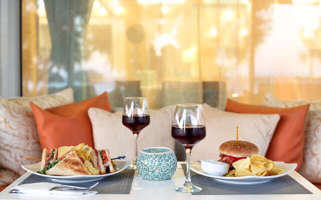Chryssi Akti, Sure Hotel Collection by Best Western