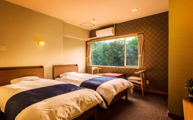 Ooedo Onsen Monogatari Premium Shirahama Gyoen
