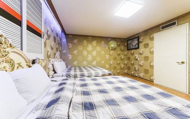Busan Janglim Blue Moon Hotel