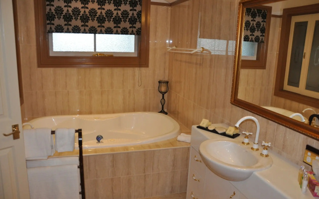 Bli Bli House Riverside Retreat