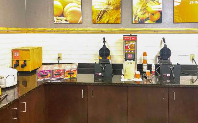 Comfort Inn Darien - North Brunswick