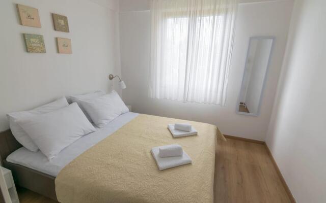 Villa Petar 2 - 10m From sea - H