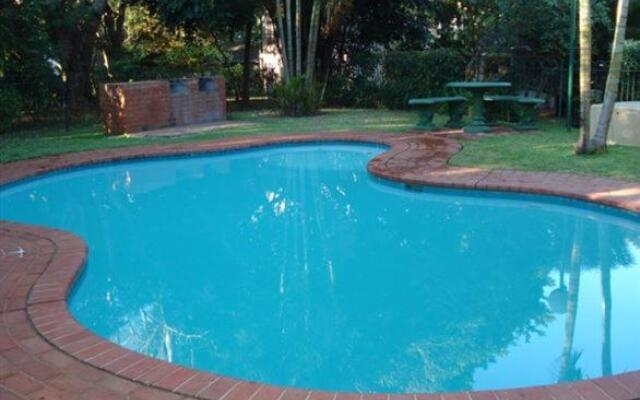 Newly Renovated 2 bed Apartment - Kingston Estate