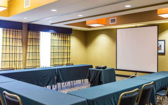 Cambria Hotel Raleigh - Durham Airport
