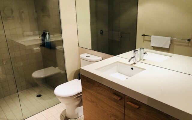 Astonishing Docklands View Deluxe Room