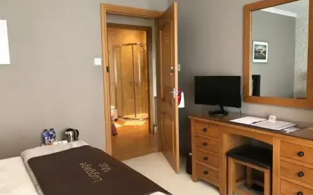 The Roses B&B