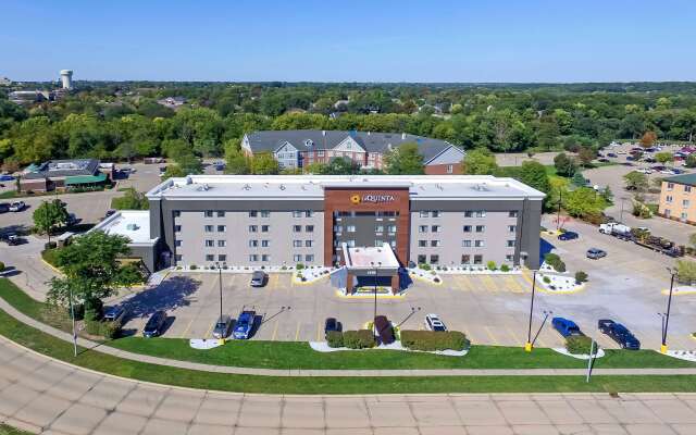 La Quinta Inn & Suites by Wyndham Des Moines West Clive