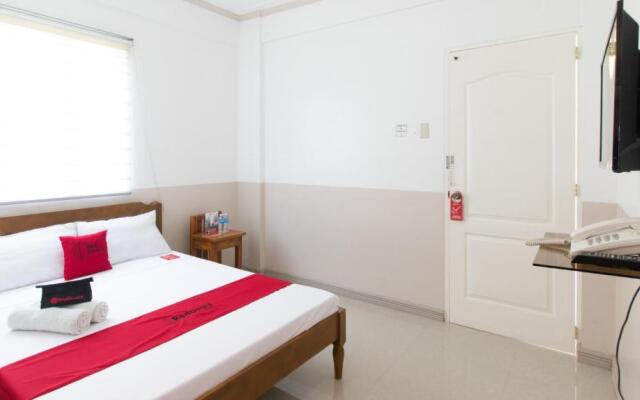 RedDoorz Plus @ Santa Catalina Metro Vigan