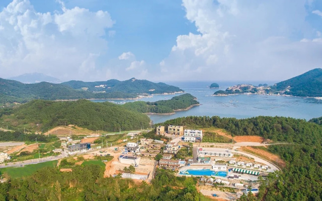 Yeosu Ggotnal Pension