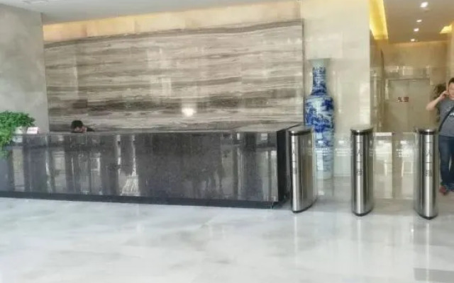 Yunzhu Executive Apartment (Zhengzhou People's Hospital Metro Station)