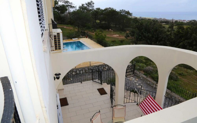 Villa Verde by Amy Villas