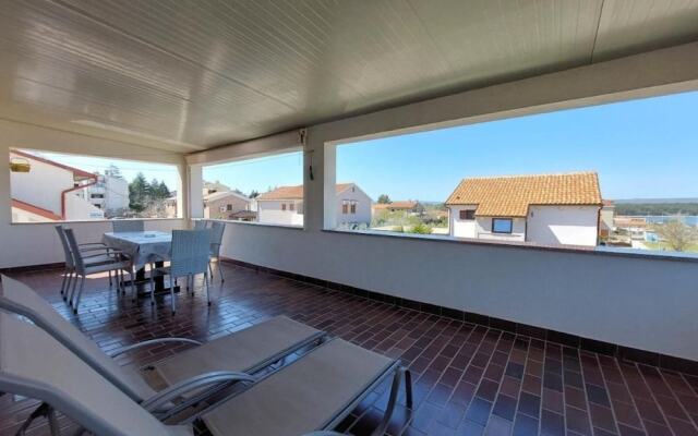 Fab - Spacious Terrace - A1