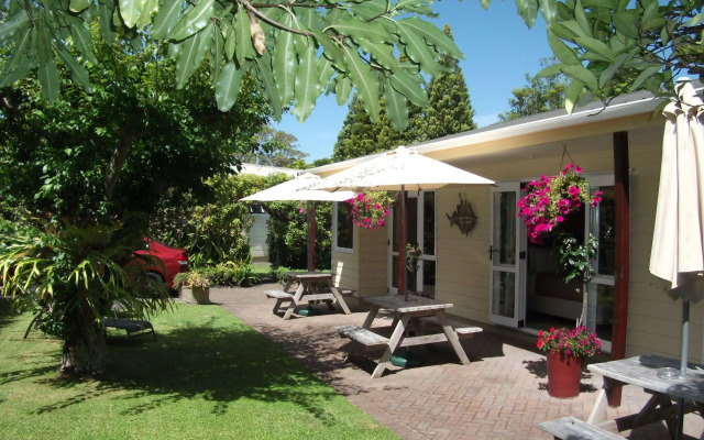 Tatahi Lodge Beach Resort