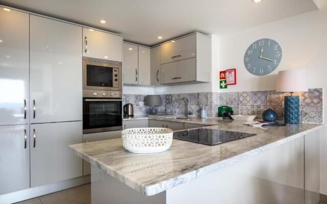 Waterside 3 Bedroom Sea View
